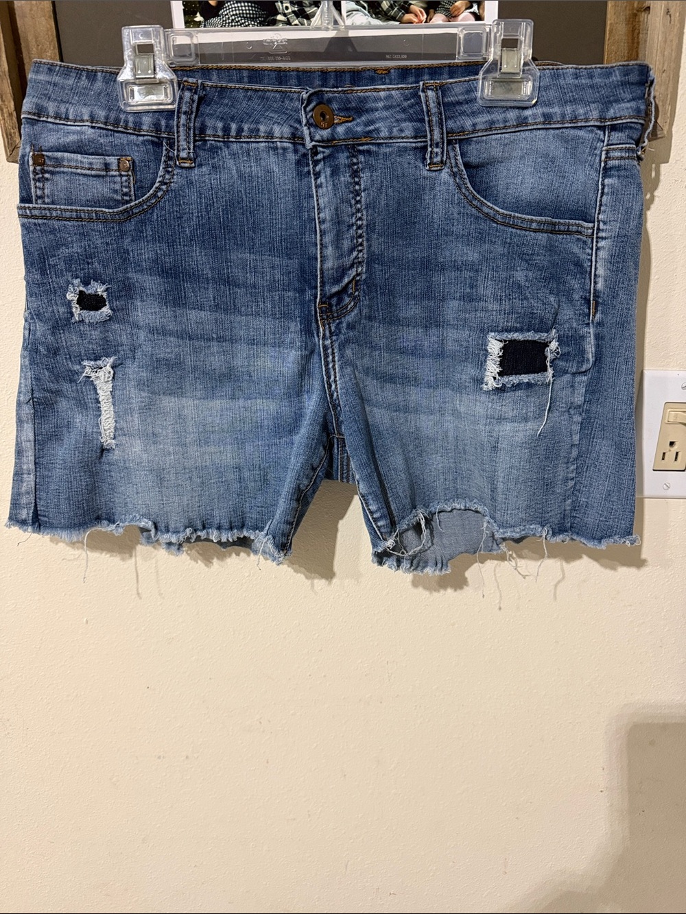 !it jeans Distressed Light Blue Denim Shorts